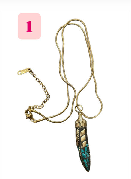 Collana corno tibetano piccino vari colori