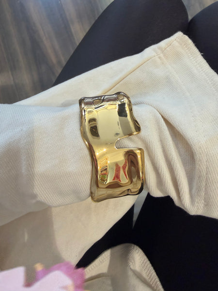 Bracciale manetta con taglio due  varianti colore