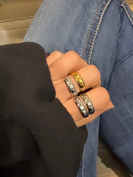 Anello Alexia  due varianti colore