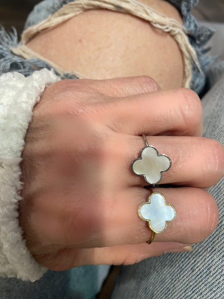 Anello iconic fiorellino due varianti colore