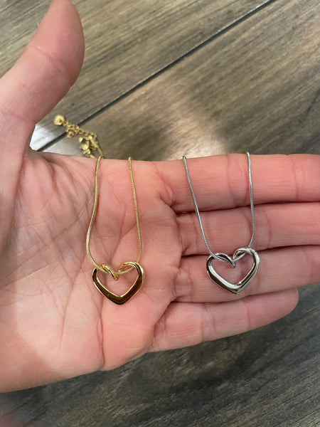 Collana cuore vuoto cicciotto due varianti colore