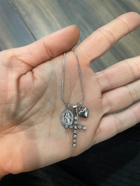 Collana multi charms croce cuore Madonnina due varianti colore c