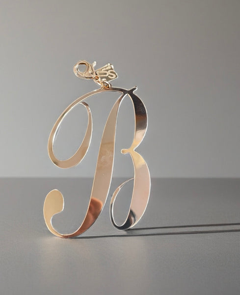 Ciondolo grande lettera per collana  so glamour due varianti colore varie lettere cordino in pelle in omaggio