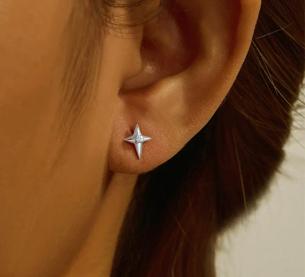 Mono orecchino piercing stellina con punto luce argento 925