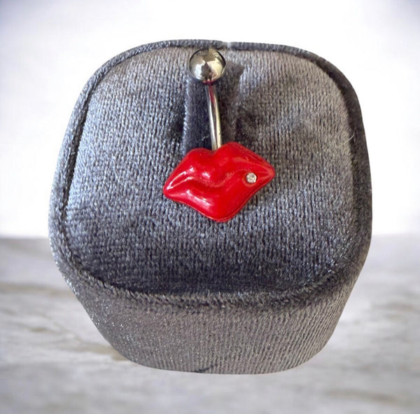 Piercing ombelico kiss me