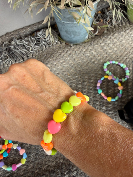 Bracciale colors Beads giro cuori small effetto lucido fuxia verde pistacchio  giallo arancio bianco