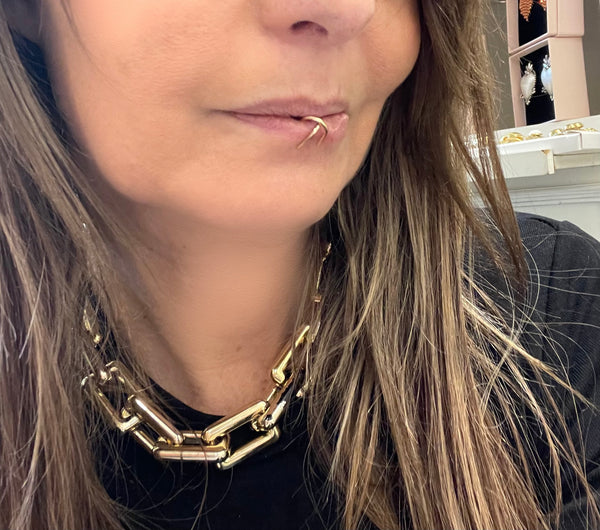 Face jewels Labret Orecchino per labbro gioielli per il viso 
Doppio anello a X clip non serve
avere il buco due varianti colore