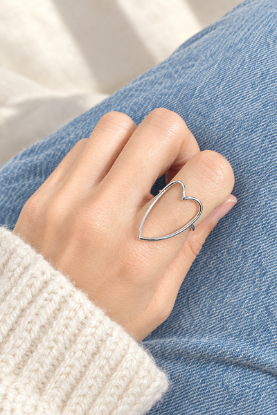 Anello regolabile cuore vuoto liscio