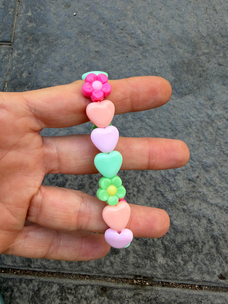 Bracciale colors Beads giro cuori small e fiori fuxia e verde
