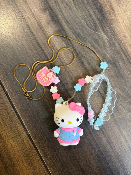 Collana Hello Kitty con cappottino trandy