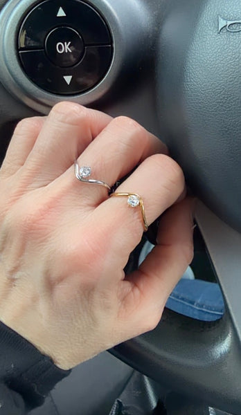 Mini anello Anna  punto luce due varianti colore