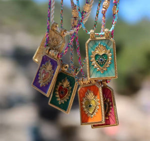 Collana Ibiza cuore sacro vari colori