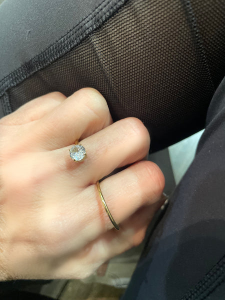 Anello doppio dito con punto luce due varianti colore
