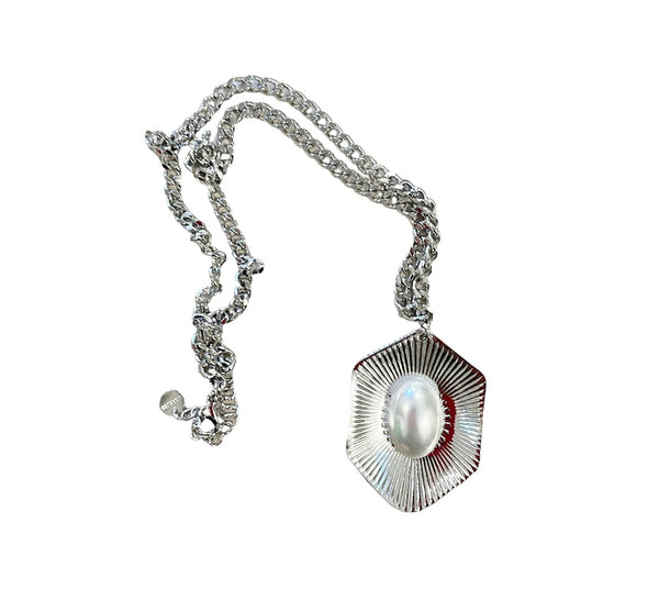 Collana venere con perla centrale due varianti colore