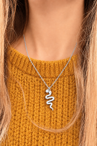 Collana cuore Isla Bonita serpente e punto luce due varianti  colore