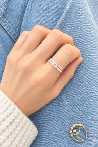 Anello fedina contrarie’ micro perle e zirconi