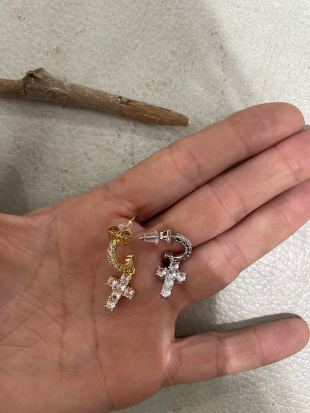 Mono orecchino croce crystal