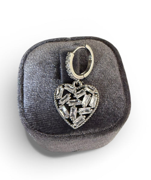 Mono orecchino cuore baquette
