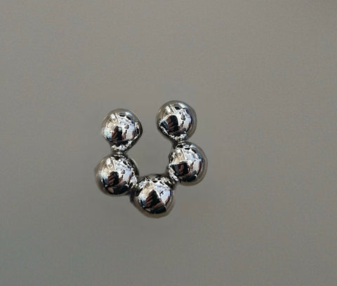 Bubbles earcuff