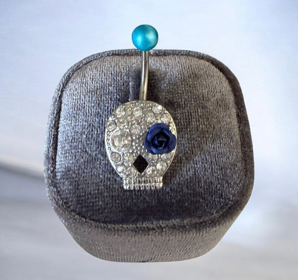 Piercing ombelico skull frida