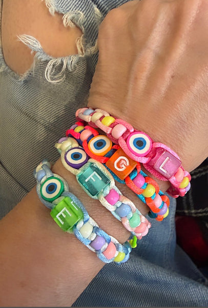 Bracciale con dadino iniziale vari colori e lettere