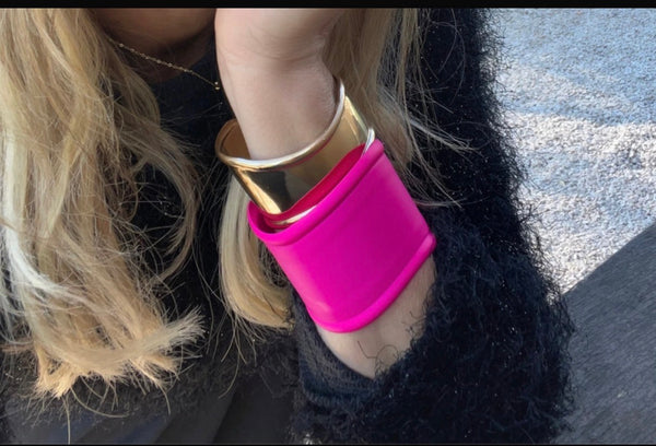 Bracciale polsino manetta onda fuxia modello alto