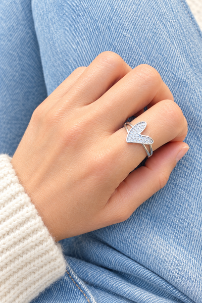 Anello cuore punta