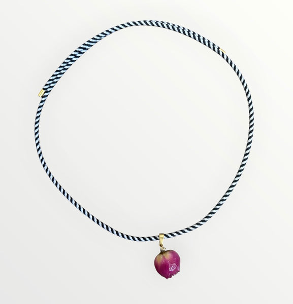 Collana magnetic con charm rosa essiccata fuxia cordino vari colori