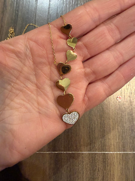 Collana cappio  con cuoricini