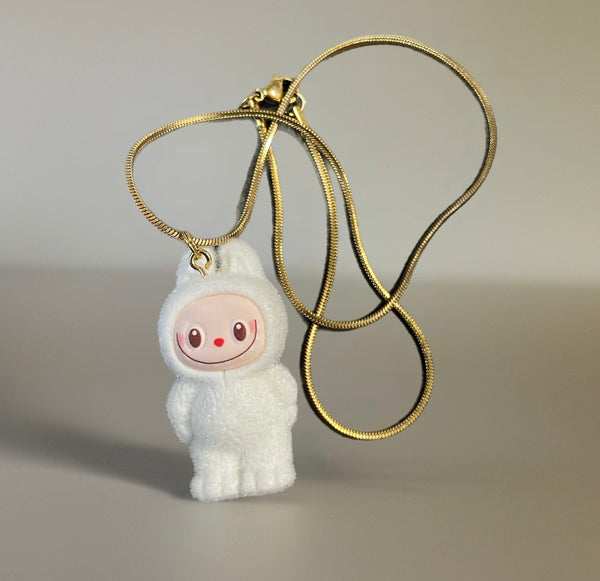 Collana Labubu in piedi vari colori due lunghezze catenina