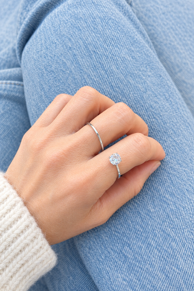 Anello doppio dito con punto luce due varianti colore