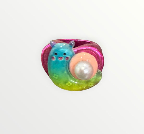 Anello resina metallizzata vari colori  lumachina con perla vari colori