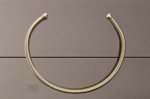 Collana tubogas  rigida girocollo choker   due varianti colore