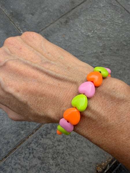 Bracciale colors Beads giro cuori small effetto lucido rosa arancione verde pistacchio