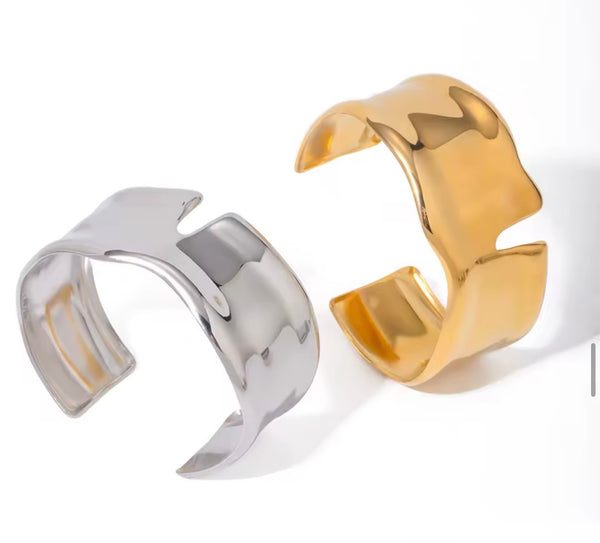 Bracciale manetta con taglio due  varianti colore