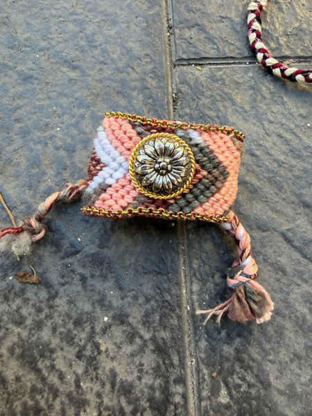 Bracciale friendship con bottone vintage