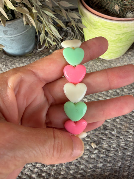 Bracciale colors Beads giro cuori large fuxia bianco verde acqua