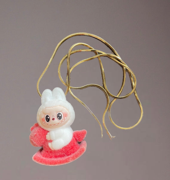 Collana Labubu cavalluccio a dondolo vari colori