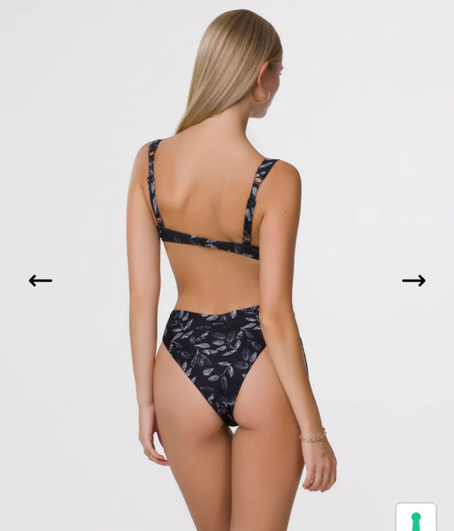 Bikini mefui con ferretto e slip americano coprente Twist