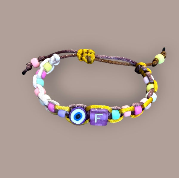 Bracciale con dadino iniziale vari colori e lettere