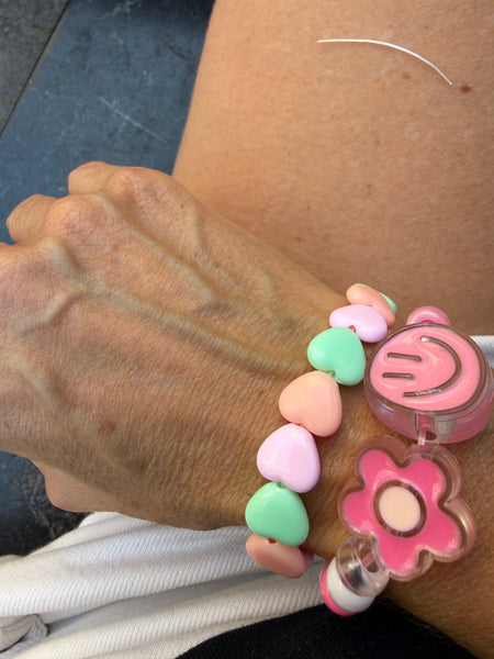 Bracciale colors Beads giro cuori small effetto lucido rosa verde acqua salmone