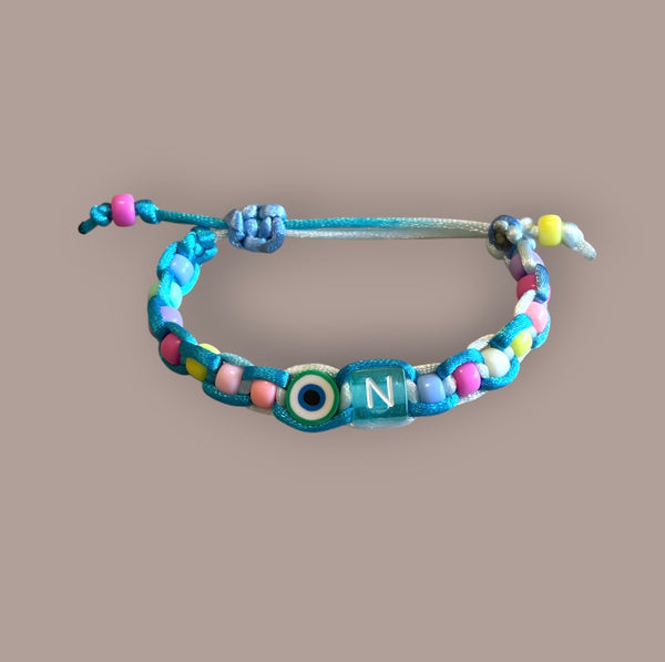 Bracciale con dadino iniziale vari colori e lettere