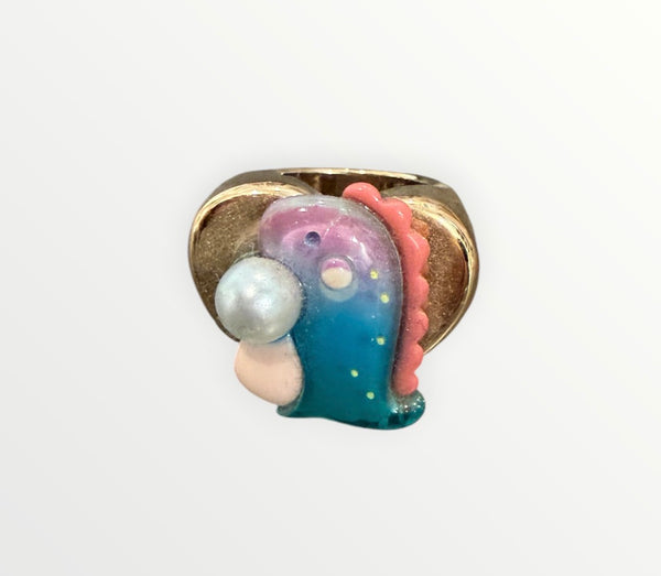 Anello resina metallizzata vari colori draghetto con perla