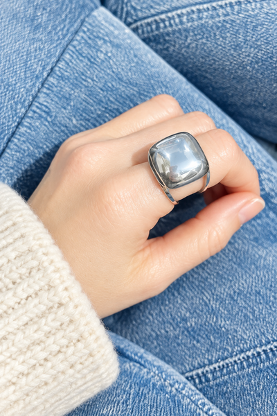 Anello regolabile quadrato puff