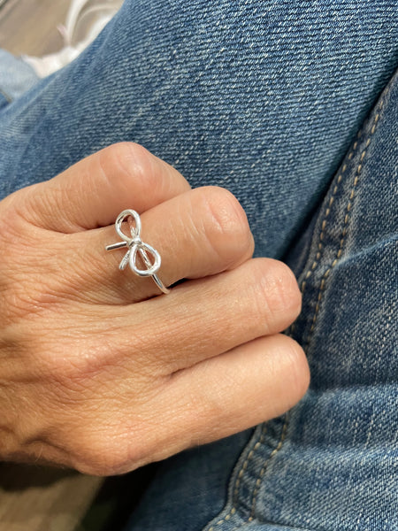 Anello regolabile fiocco in argento 925