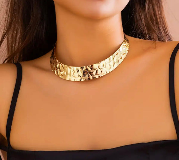 Collana delle Dee rigida lavorata Demetra due varianti colore