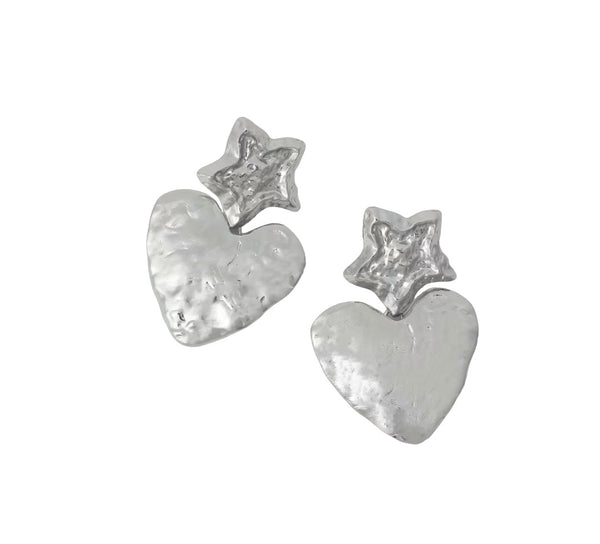 Coppia orecchini stella cuore effetto martellato