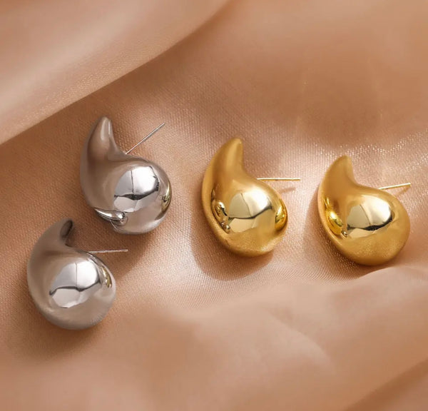 Coppia orecchini teardrop goccia 3d misura media  due varianti colore