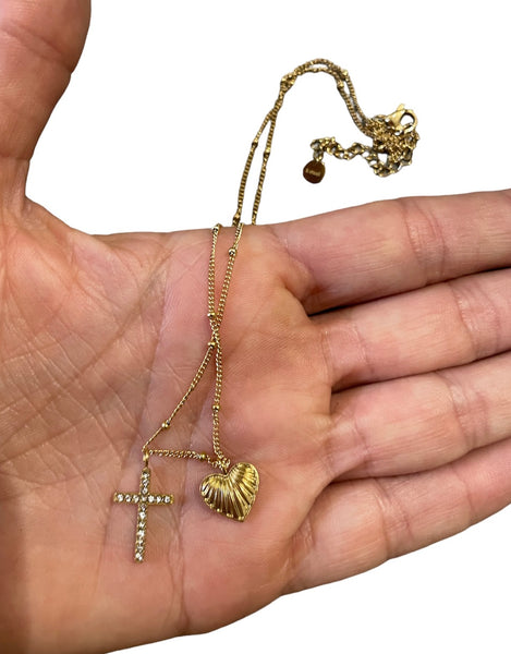 Collana con cuoricino e croce con zirconi due varianti colore