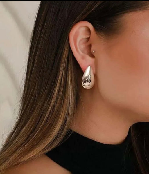 Coppia orecchini teardrop goccia 3d misura media  due varianti colore